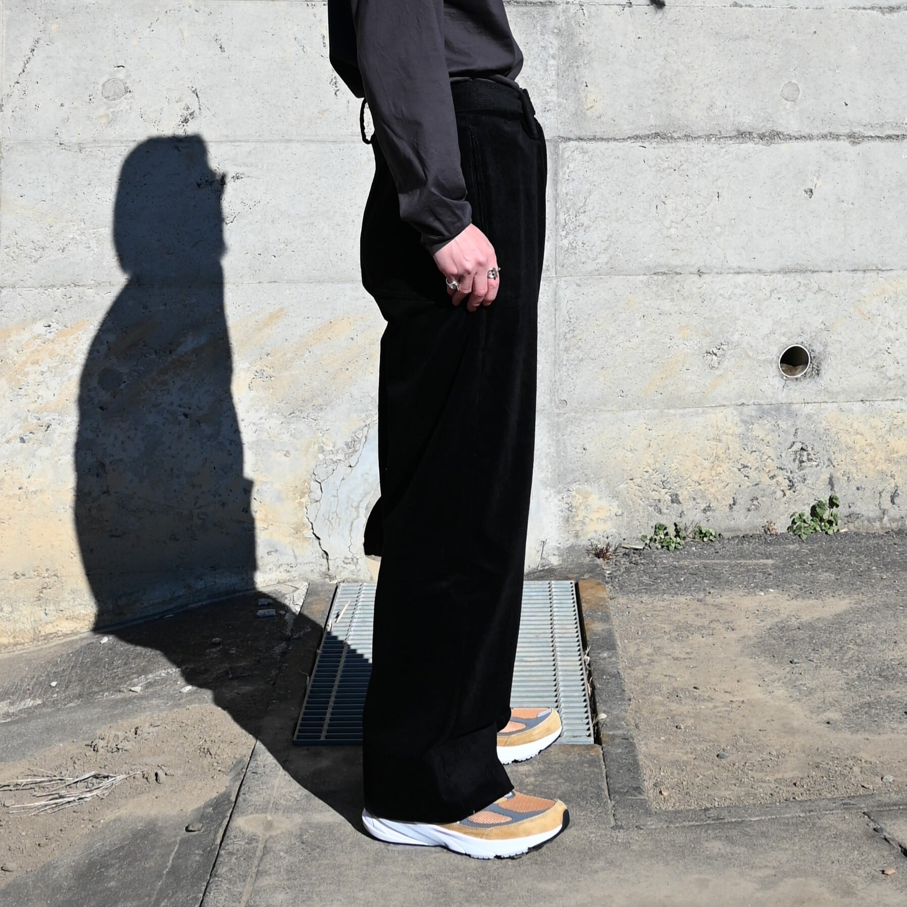 INTERIM / 9W LINEN COTTON CORDUROY BELTED MIL BAGGY TROUSER | GANKO