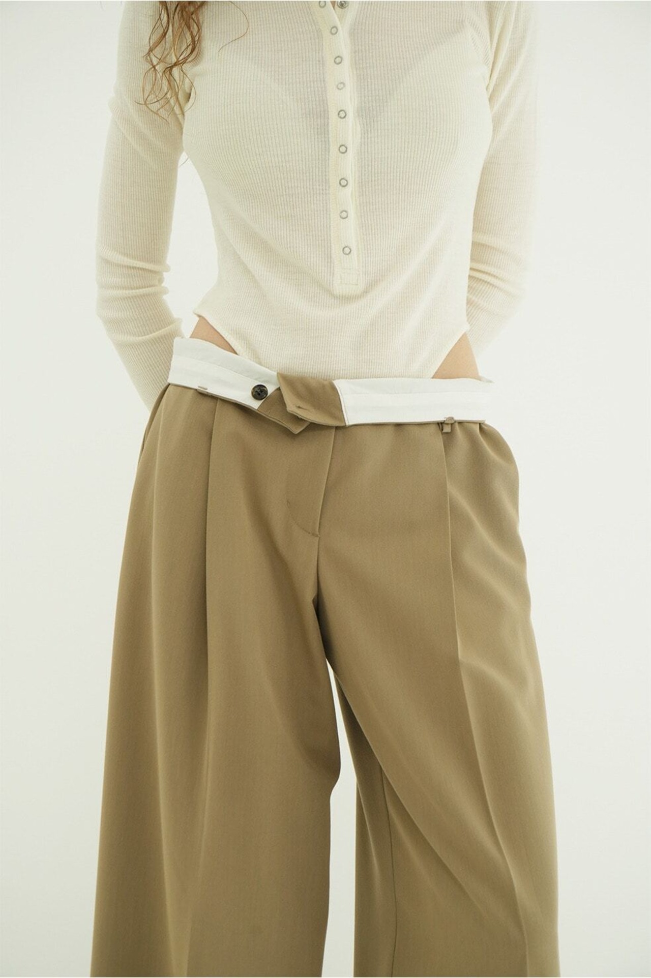 CLANE LOW WAIST TUCKED LOOSE SLACKS