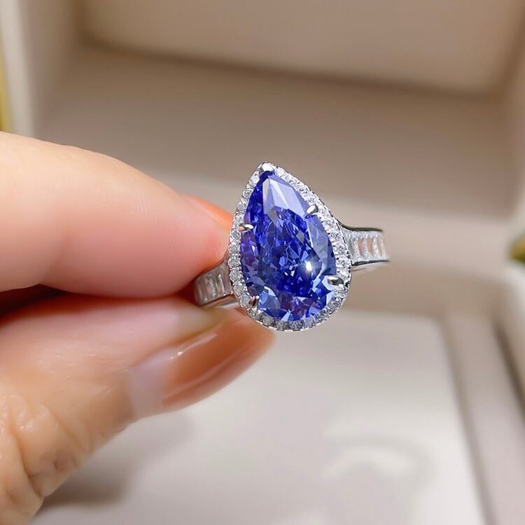 人工タンザナイト ドロップ ブルー 青 4.5カラット 高炭素ダイヤモンド