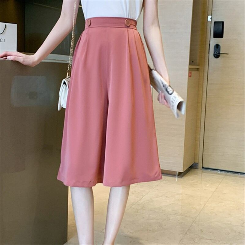 パンツ ワイドレックパンツ 半ズボン シフォン ハイウエスト きれいめ シンプル カジュアル 大人 上品 おしゃれ お洒落 かっこいい こなれ感 個性的 クール 主役級 無地 夏 20代 30代 40代 レディース 女性用 ママ ビジネス OL 通勤 お出かけ 女子会 休日 デート リゾート 旅行 海 プール ショッピング 普段使い お揃い 双子 韓国 韓国系 オルチャン ファッション コーデ 楽ちん 美脚 脚長 サイズ S M L XL ゆったり ゆる ブラック 黒 ピンク 桃色 オールマッチ