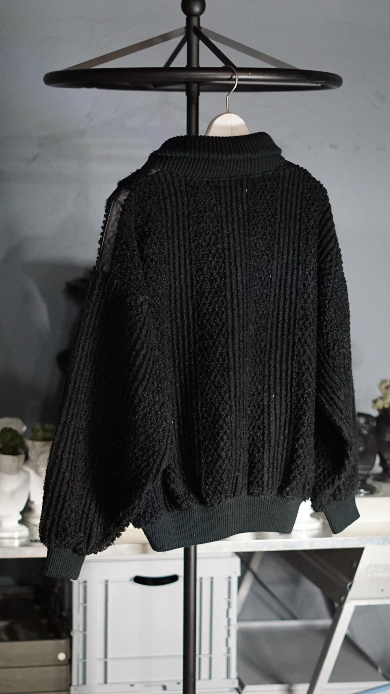 DEAD STOCK LEATHER DESIGN KNIT