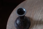 蓬莱鉄耀馬上盃/卯一　Horai Iron-Grazed Oil-spot high-stemmed sake cup/Uichi