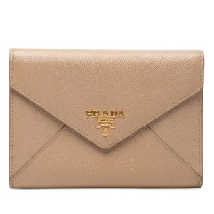 プラダ サフィアーノ レター 三つ折り財布 1MH002 カメオ ベージュ レザー レディース PRADA 【中古】