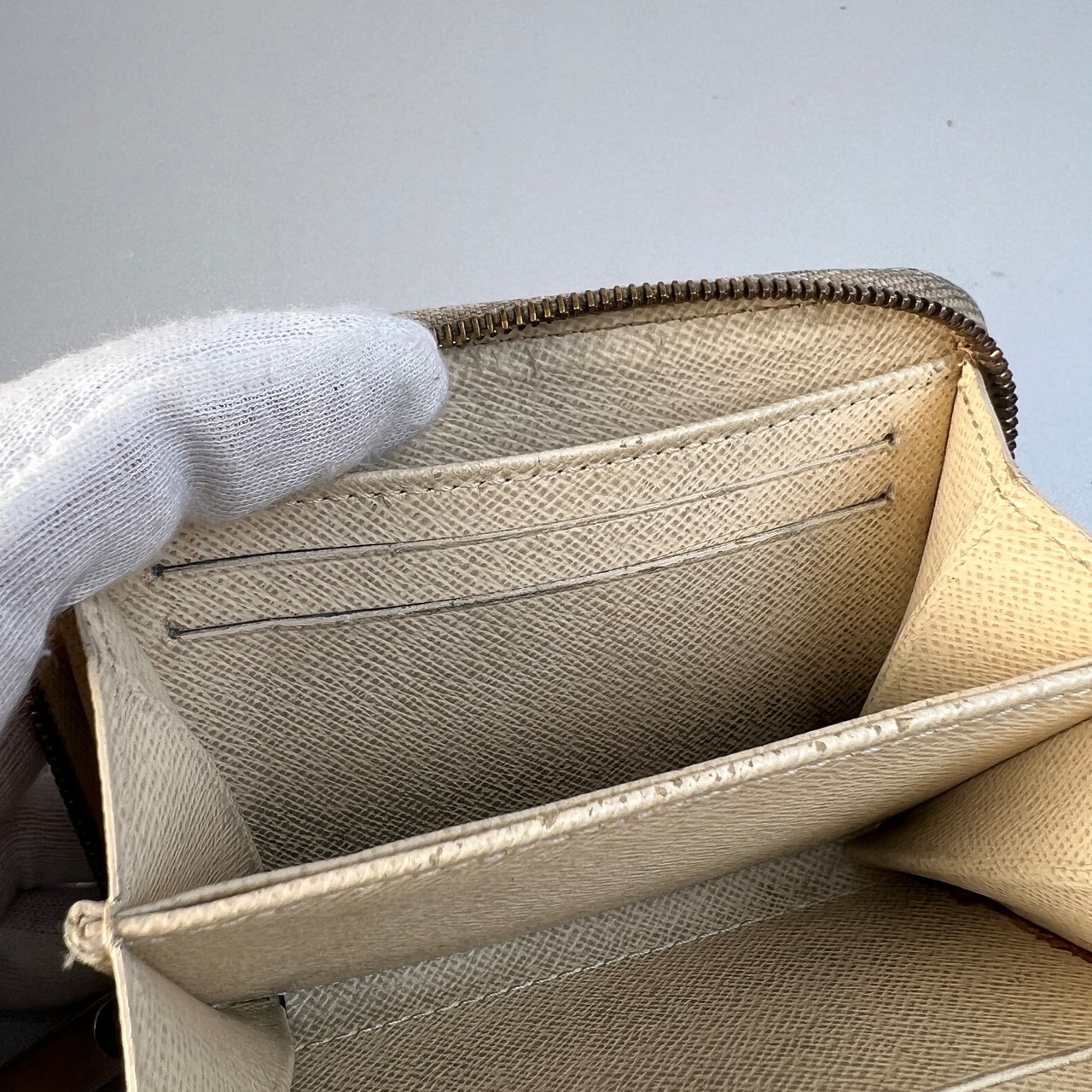 LOUIS VUITTON ルイヴィトン ダミエ アズール   レザー コインケース ホワイト A-9317