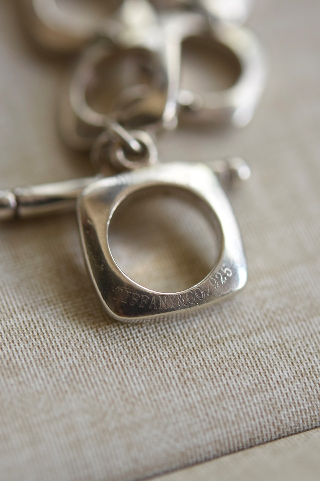 IORI/"Tiffany & Co." bracelet/square cushion