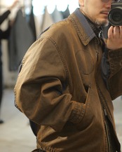 予約販売 | i’m here : - “DOCKING” JACKET ：Brown｜異素材ドッキング／顔料プリント／バイオウォッシュ／ヴィンテージレザーのような表情／ダブルファスナー