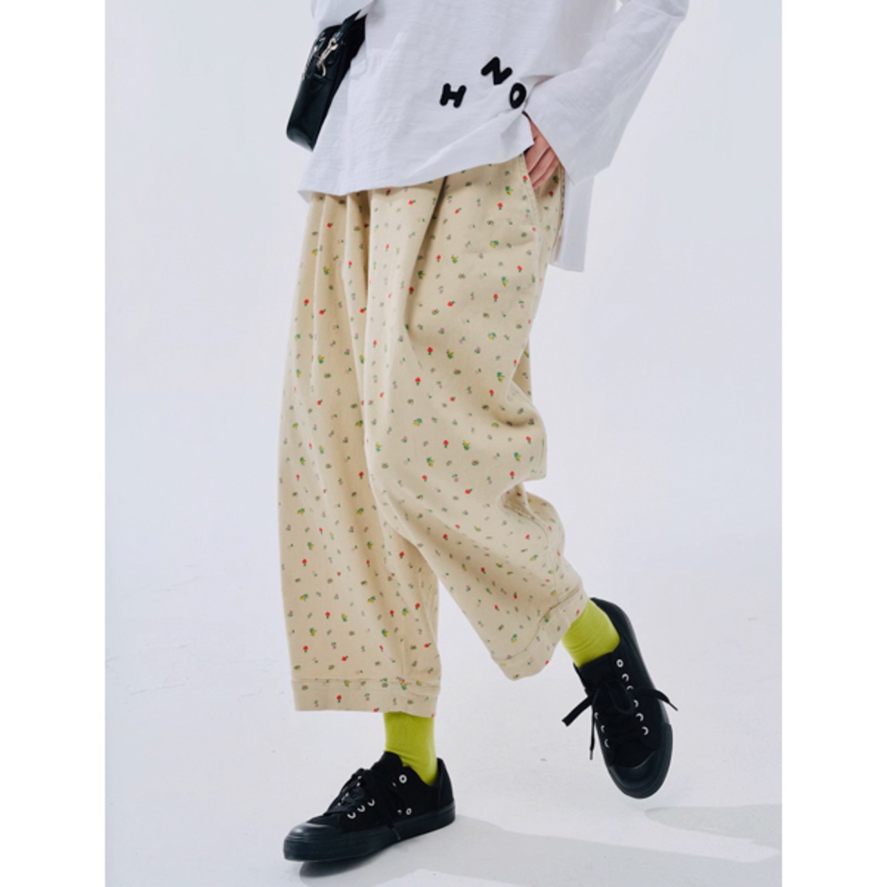 小花柄タックワイドパンツ i0222