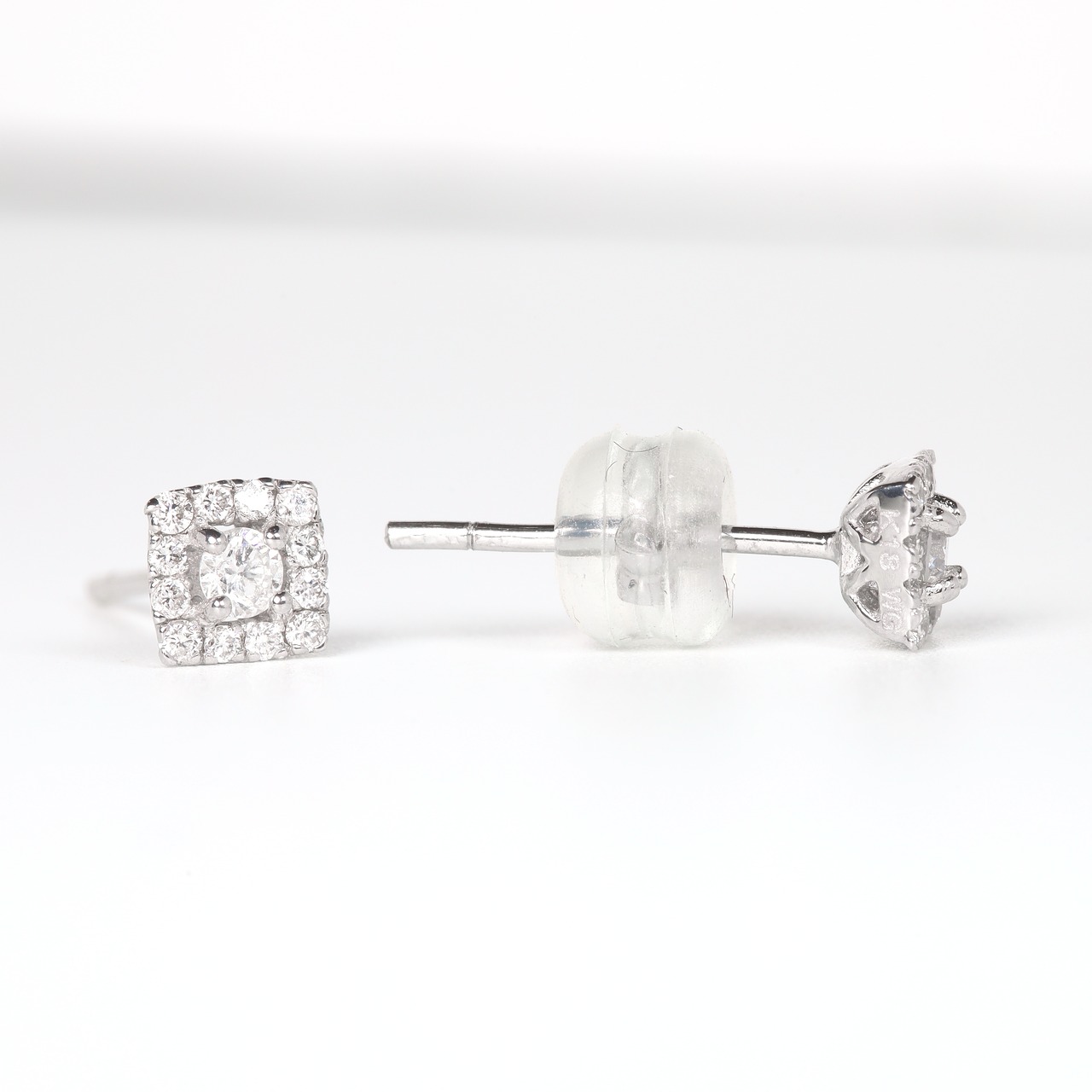 ダイヤモンド ピアス K18  / 0.190ct