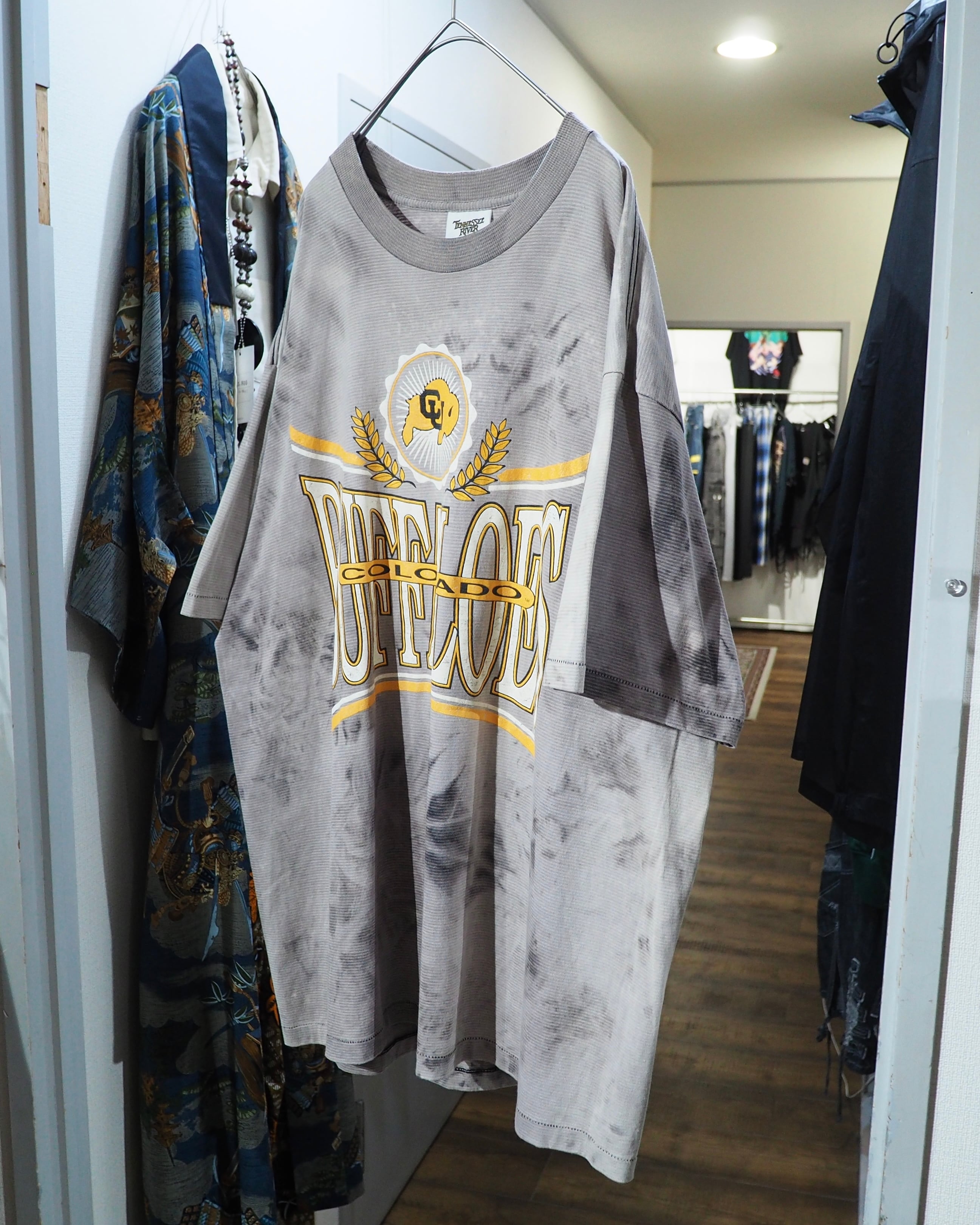 1990s " Made in USA - Colorado Buffaloes " printed × Over Dyed vintage loose Tee