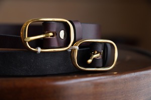 【TANNER BATES】ABBEY B17 BRASS BUCKLE BELT 25mm / VINTAGE OAK BARK LEATHER / DARK BROWN