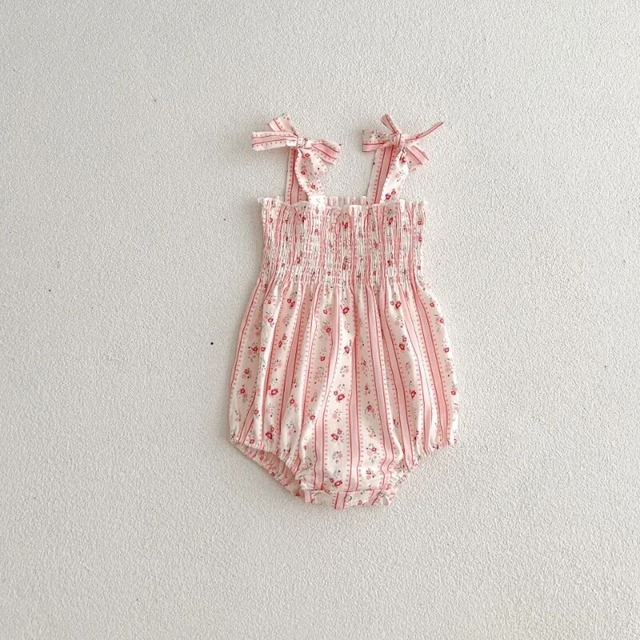 【取寄】着回しも楽しめるカントリー風な花柄ロンパース