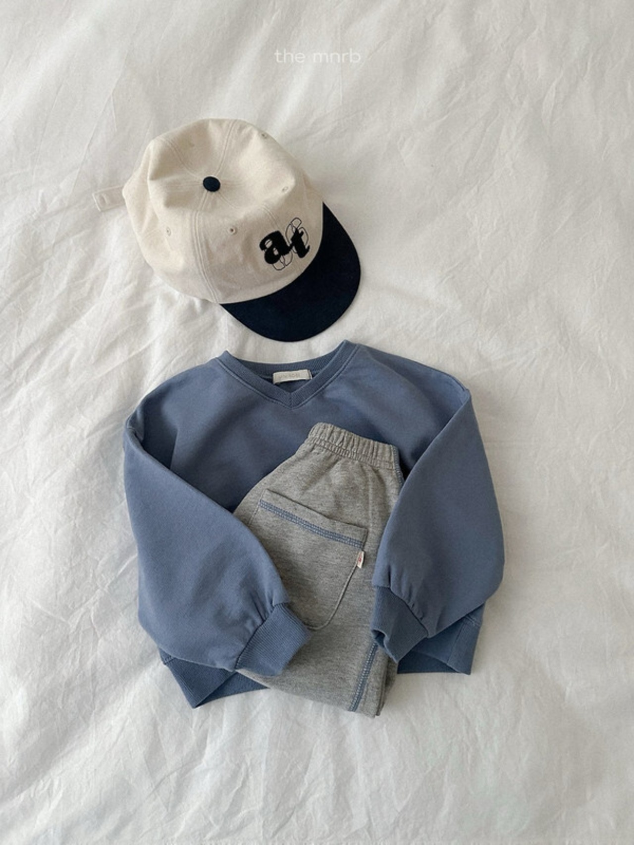 【取寄/韓国直送】minirobe 26/AT ローVネックMTM|秋服|韓国子供服