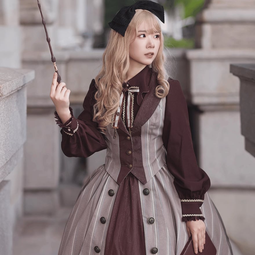 ゴスロリやアンティーク好きに！クリスタル装飾の杖 約120cm