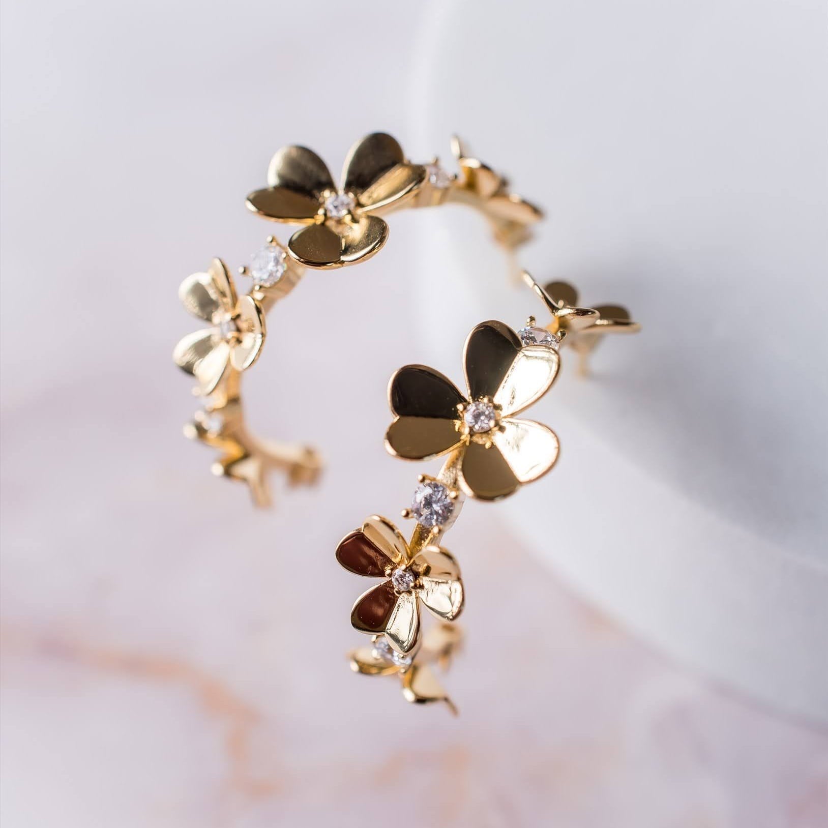 THEHANY Bijoux＆HELLO KITTYビジューコレクション( ピアス