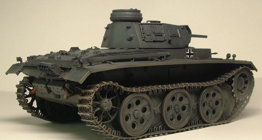 35-0079 プレス製複合式転輪付3号戦車 Pz.Kpfw.Ⅲ Z.W40 1/35 35-0079 プレス製複合式転輪付3号戦車 Pz.Kpfw.Ⅲ Z.W40 1/35