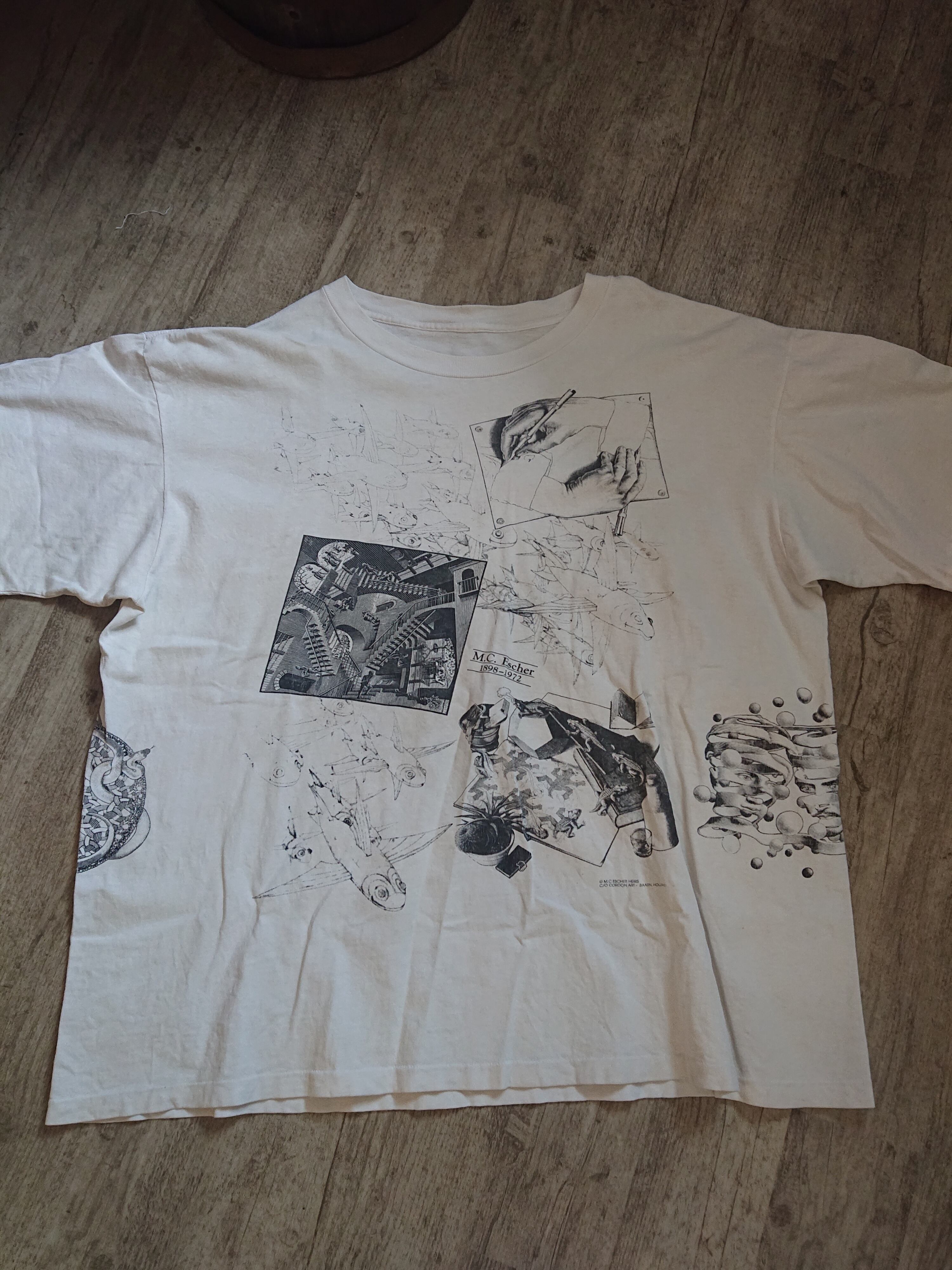M.C.ESCHER Tシャツ