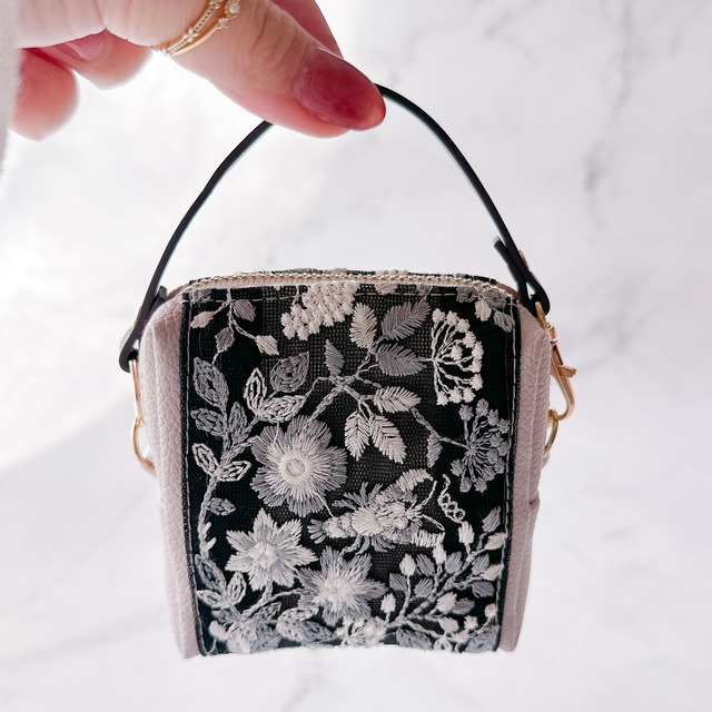 -coron-チャームポーチꕤBouquet Lace(ブラック)