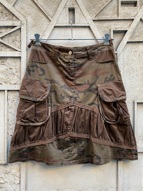 "BLEED JEANS" camouflage skirt