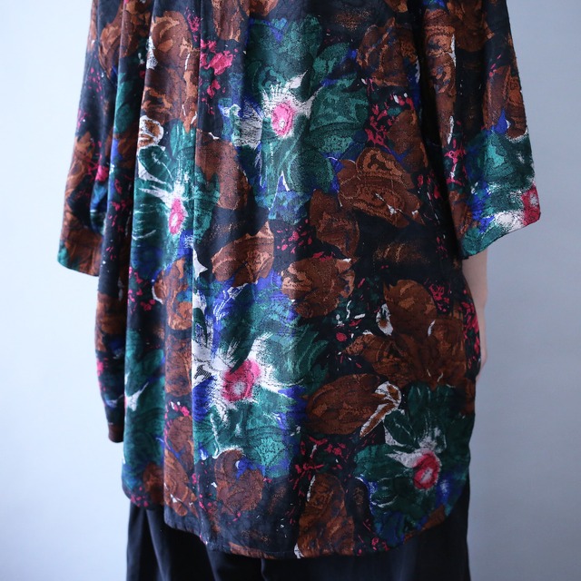 gloss fabric abstract painting pattern over silhouette h/s shirt