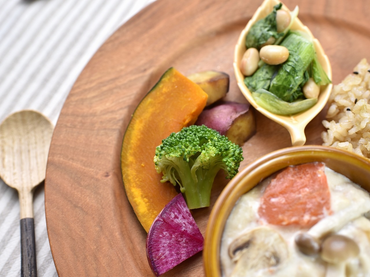 毎月お届け【定期便】　送料無料！12食セット（冷凍）ととのう弁当（6種類×各２食）