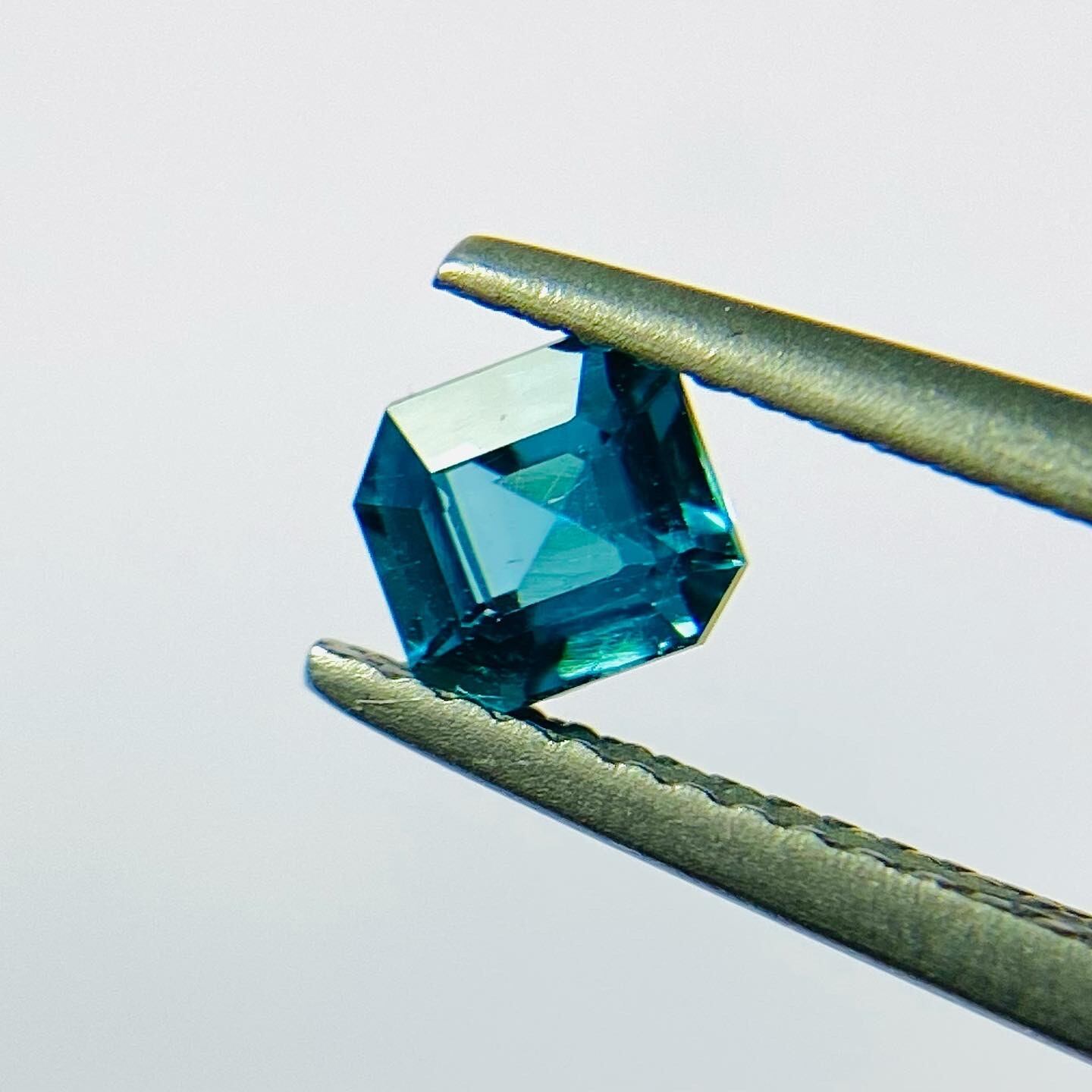 ラグーン〜ピーコック+ネオン感な極上カラー トルマリン5