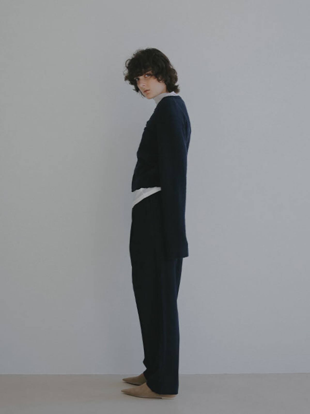 ETRE TOKYO サイドピンタックラインリラクシーパンツ 3色展開