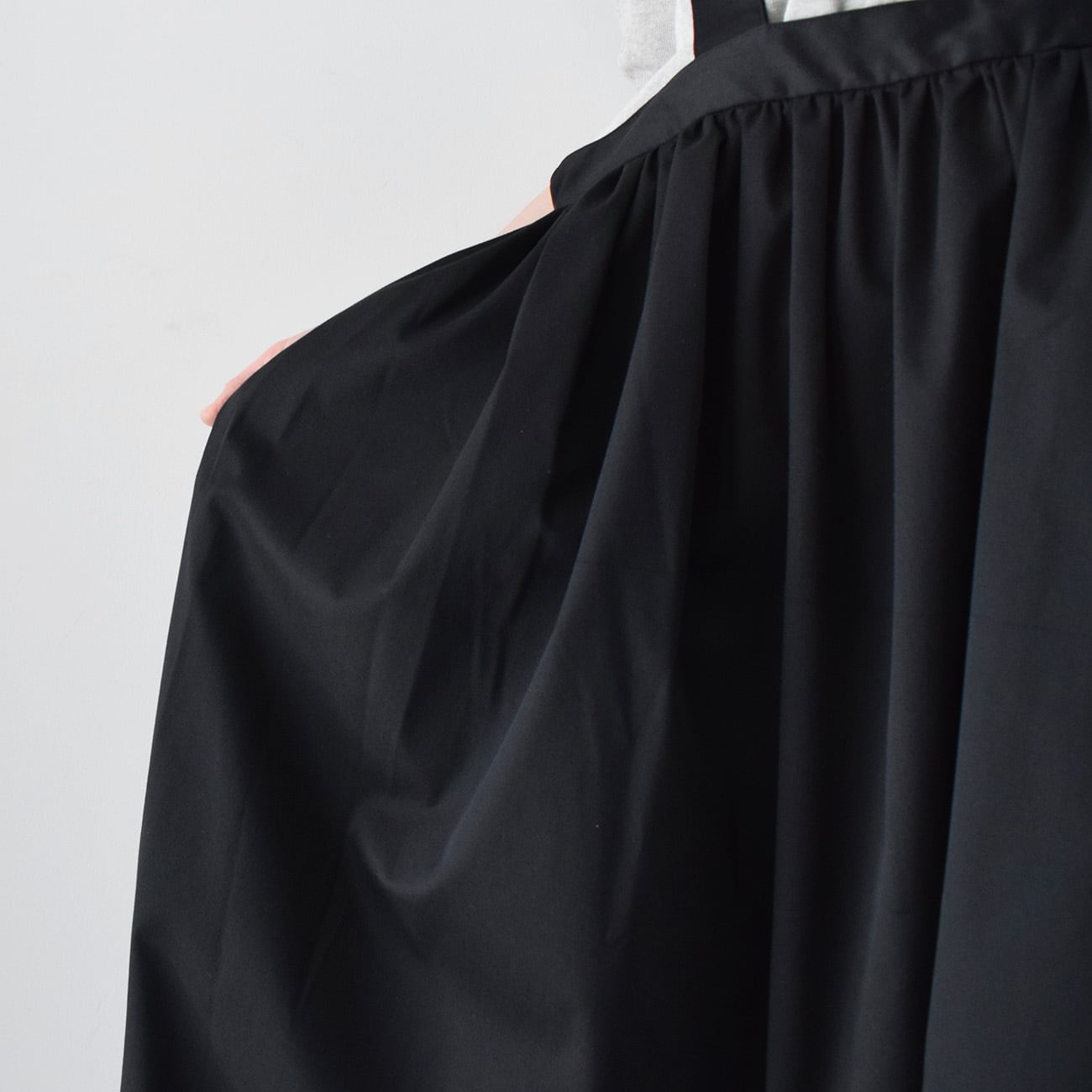 ギャザージャンパースカート：黒［SK03JSBK］ | skep-online shop