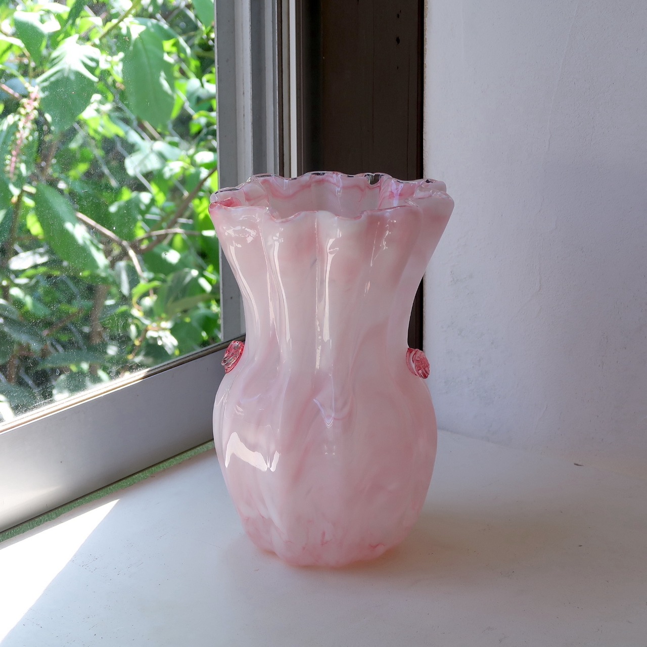 みるくといちごの花瓶