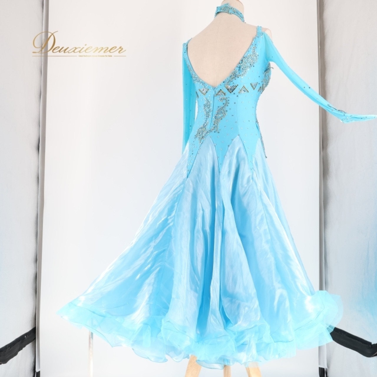 社交ダンス 衣装 スタンダードドレス ワンピース ドレス ブルー系 ウィッシュプラス Wish plus 水色 レース フリル デモ 競技 ダンス パーティ 発表会 おしゃれ 女性用 競技用 発表会用 お洒落