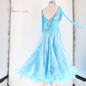 社交ダンス 衣装 スタンダードドレス ワンピース ドレス ブルー系 ウィッシュプラス Wish plus 水色 レース フリル デモ 競技 ダンス パーティ 発表会 おしゃれ 女性用 競技用 発表会用 お洒落