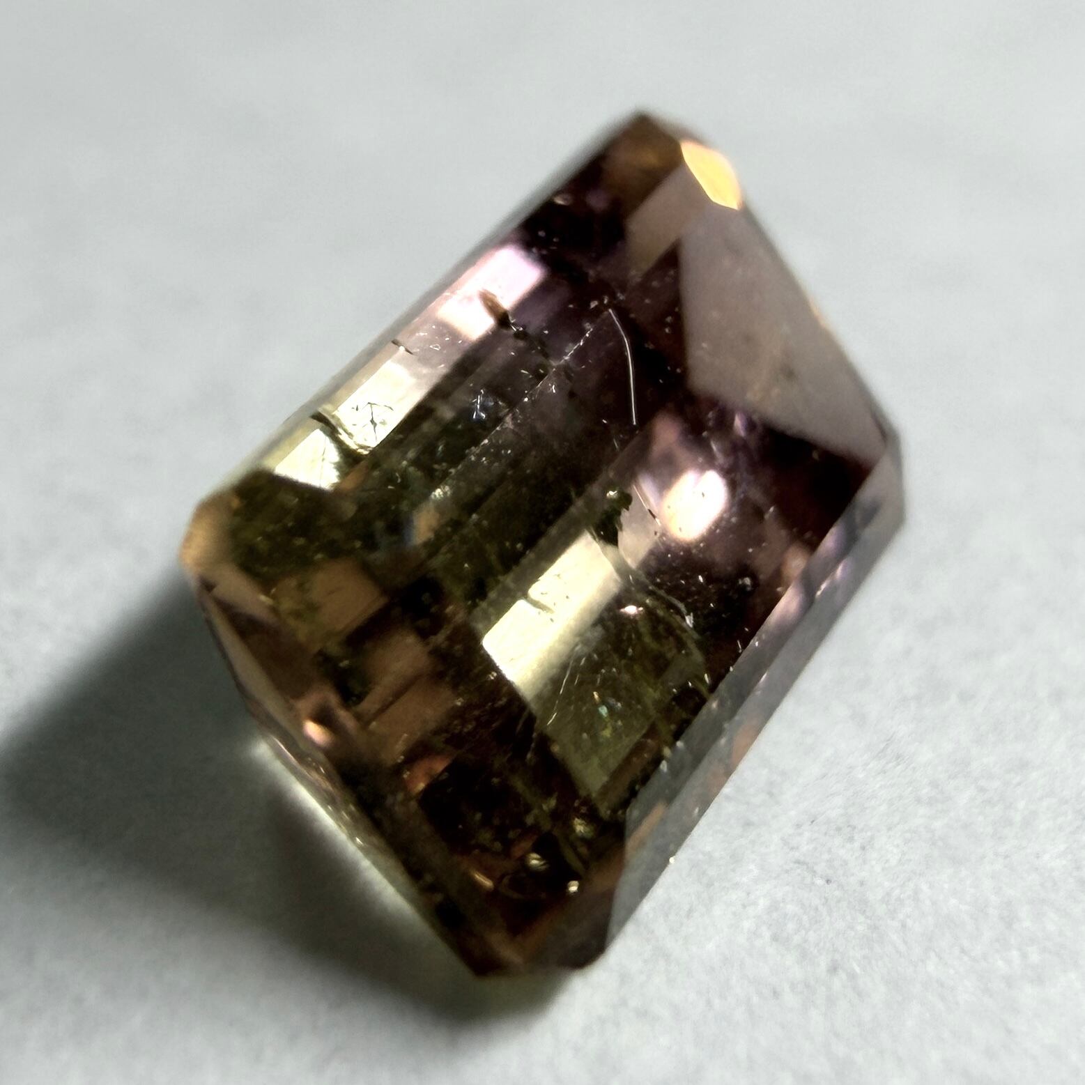 A614 天然バイカラートルマリン 0.620ct | Petal Gem
