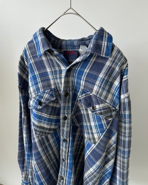 -DAKOTA- Vintage 90s XL Flannel Check Shirt