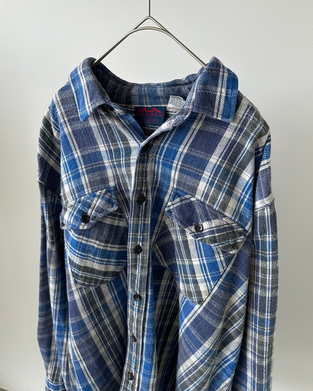 -DAKOTA- Vintage 90s XL Flannel Check Shirt