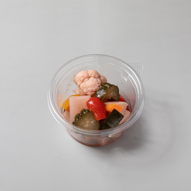 旬野菜の自家製ピクルス　Colorful   pickles　season vegetable