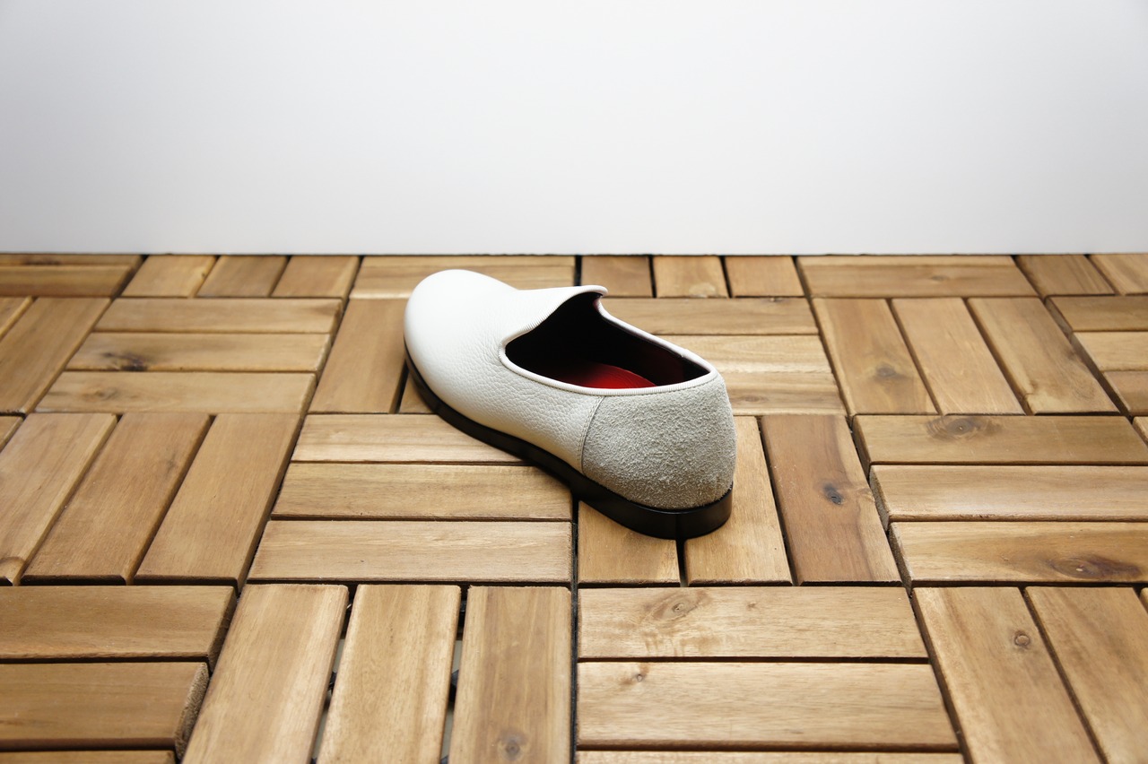 SLIP-ON SHOES (SHRINK)