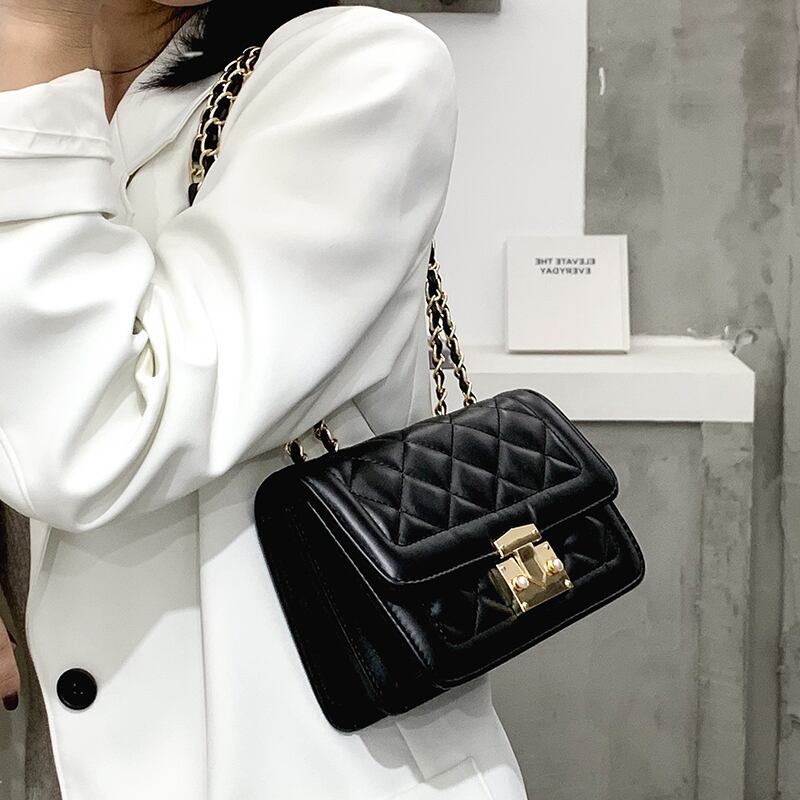 秋冬ニューレディーススモールバッグ2020ニュートレンディファッションオールマッチメッセンジャーバッグネットレッドダイヤモンドシングルショルダースモールスクエアバッグ Tiancai_Wing_Bag69219274279