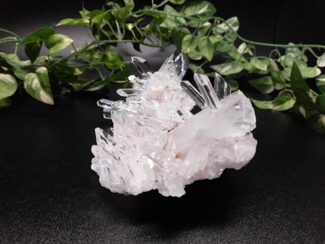 【送料無料】【最高品質】コロンビア サンタンデール産水晶クラスター  no.2