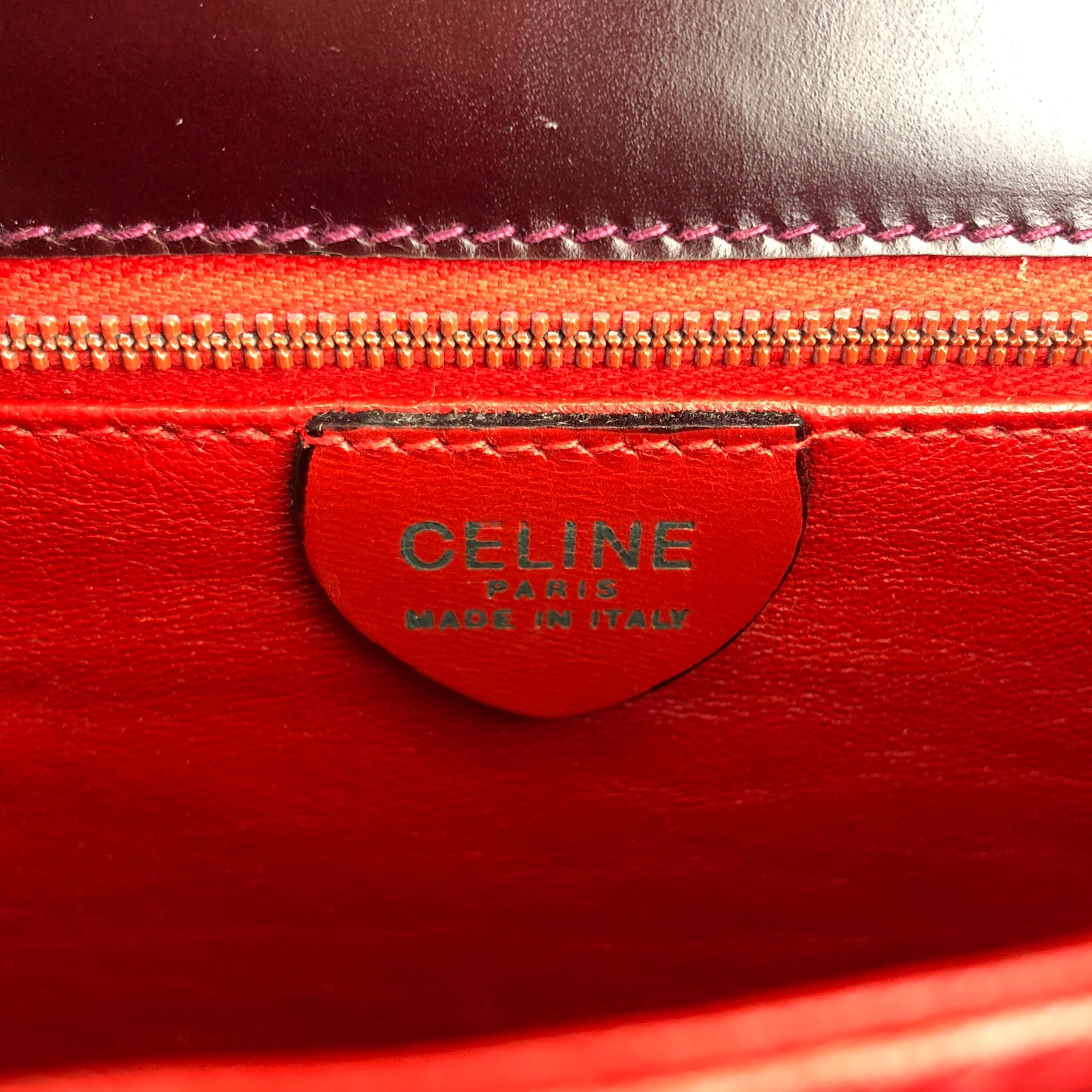 CELINE セリーヌ メダル モチーフ スエード ショルダーバッグ ボルドー CELINE セリーヌ メダル モチーフ スエード ショルダーバッグ ボルドー