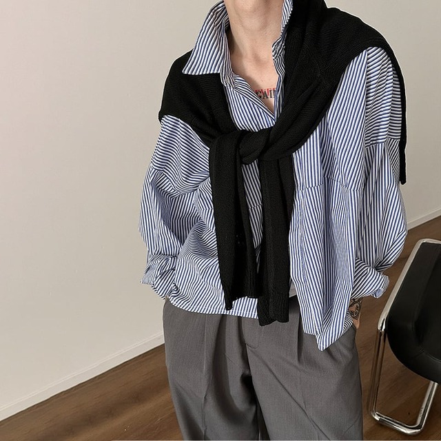 VERY FEWESTブルーストライプショート丈長袖シャツ