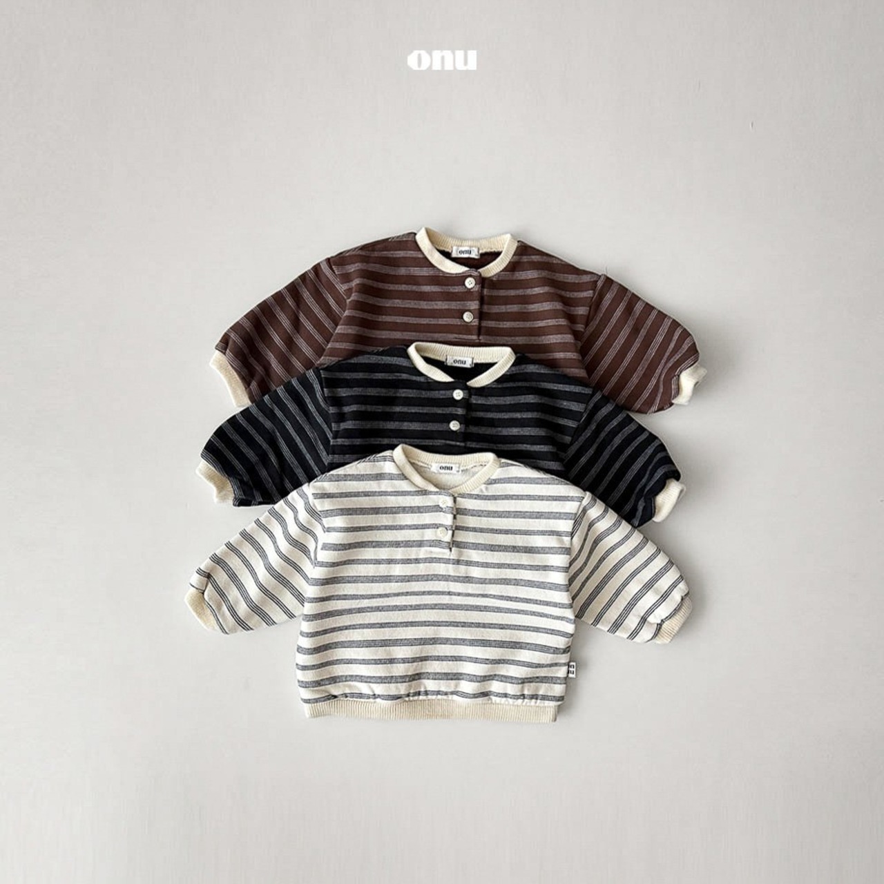 【即納】【ONU】ボーダーボタン裏起毛スウェット アイボリー 80〜120cm 2025 WINTER 韓国子供服 - 2