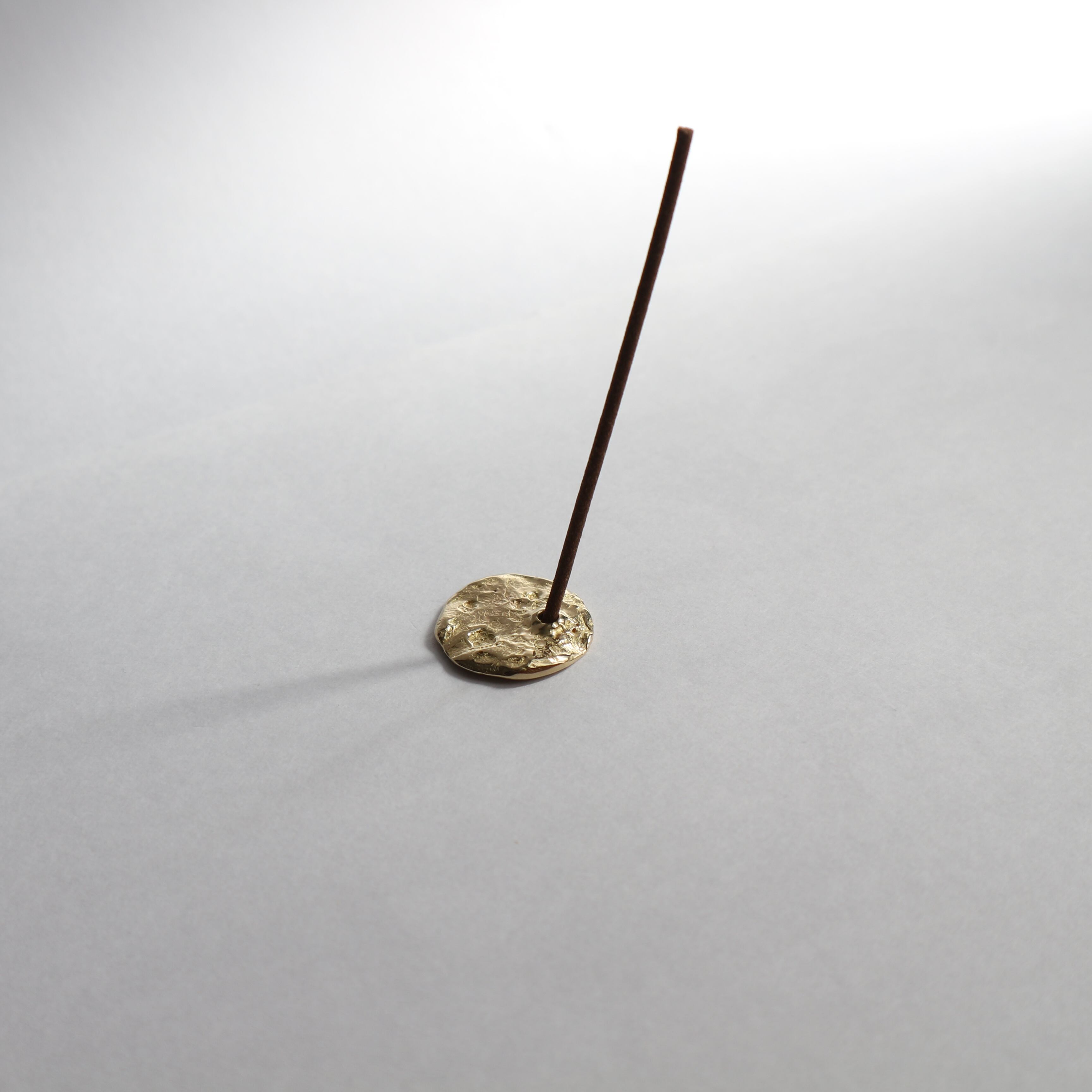 FUCT お香たて 月でお香を焚く～真鍮のお香立て～ | Ceskariko