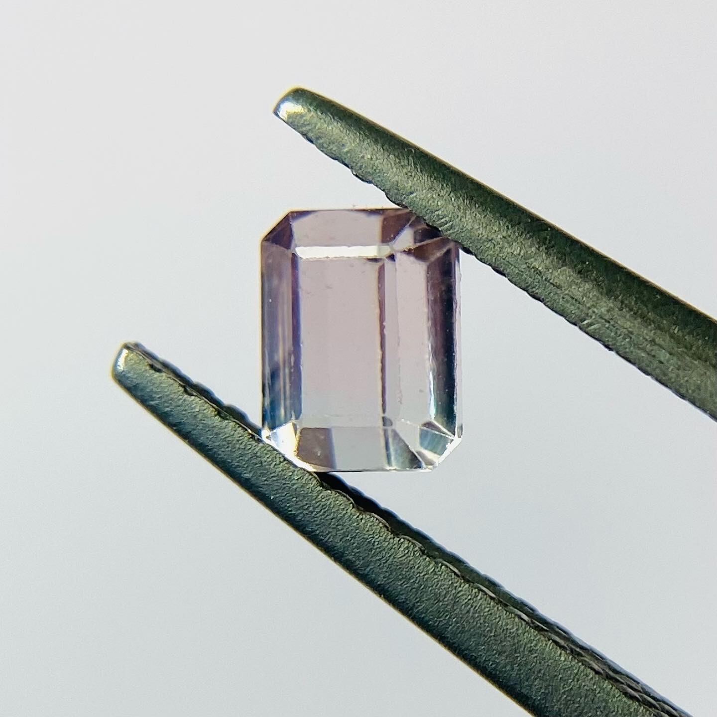 春の景色トルマリン