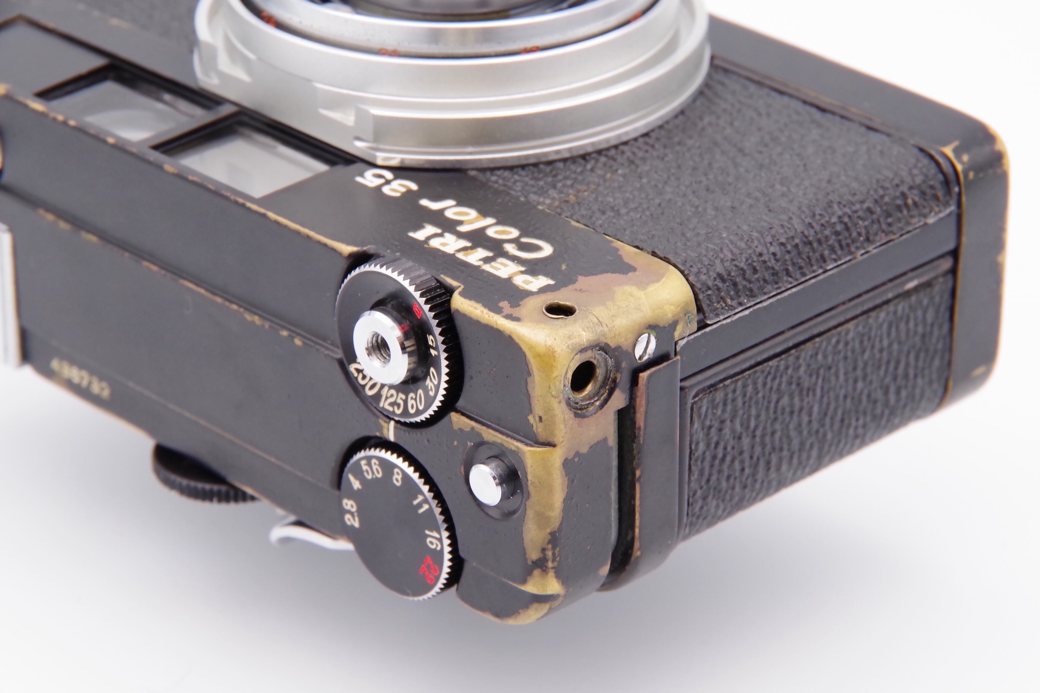 ペトリ　カラー35、動作品 PETRI Color 35 BLACK / C.C Petri 40mm F2.8 Petri ペトリ | 近江寫眞機店