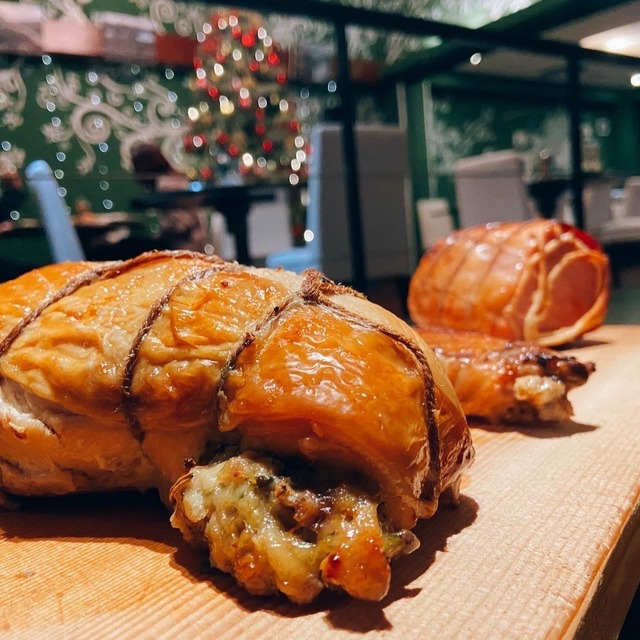 【数量限定】スタッフドターキーロール（むね肉） /  Roasted stuffed Turkey breast Roll
