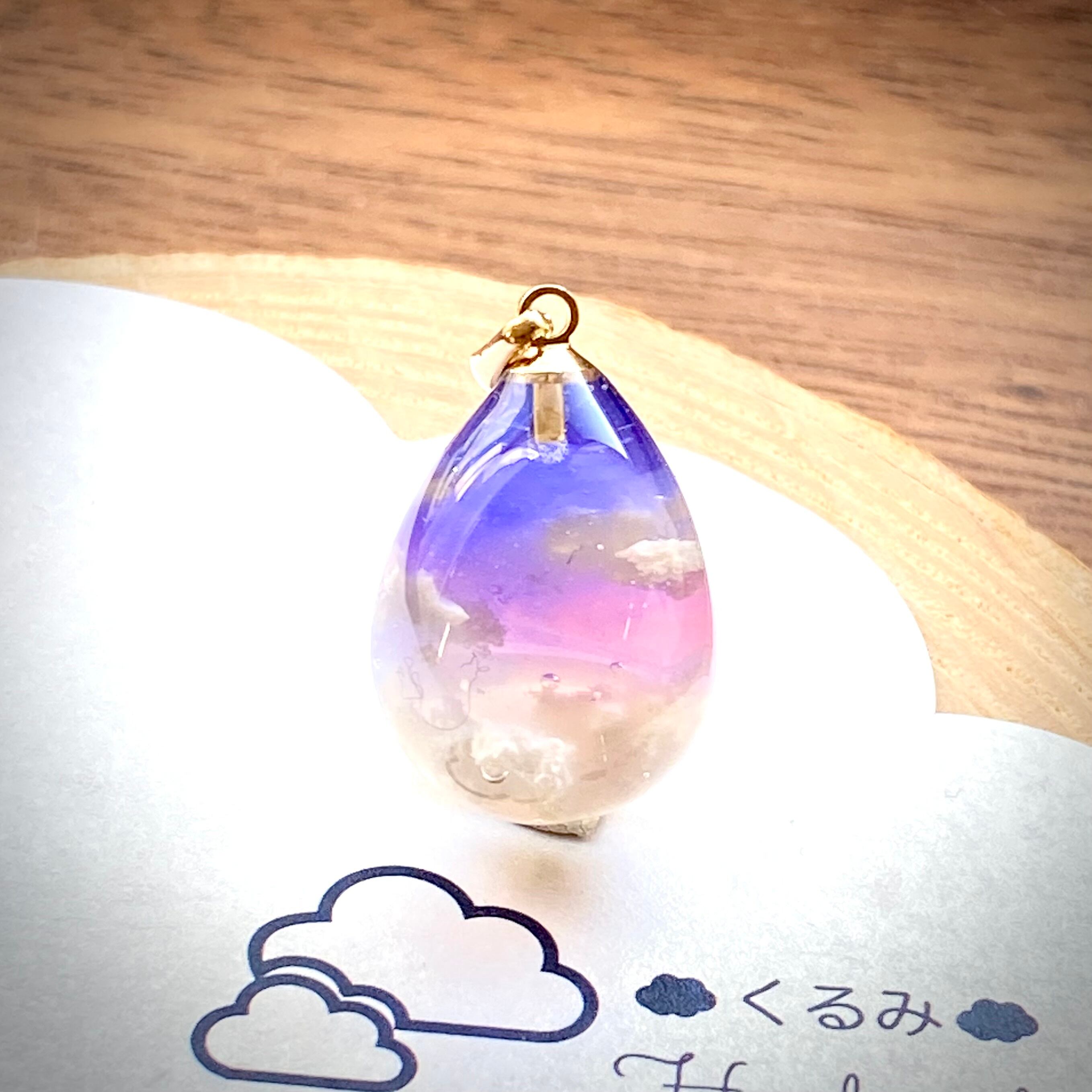 しずく型ペンダント 雲&空 夕暮れ空 バチカン付き 小さめ 20×15mm