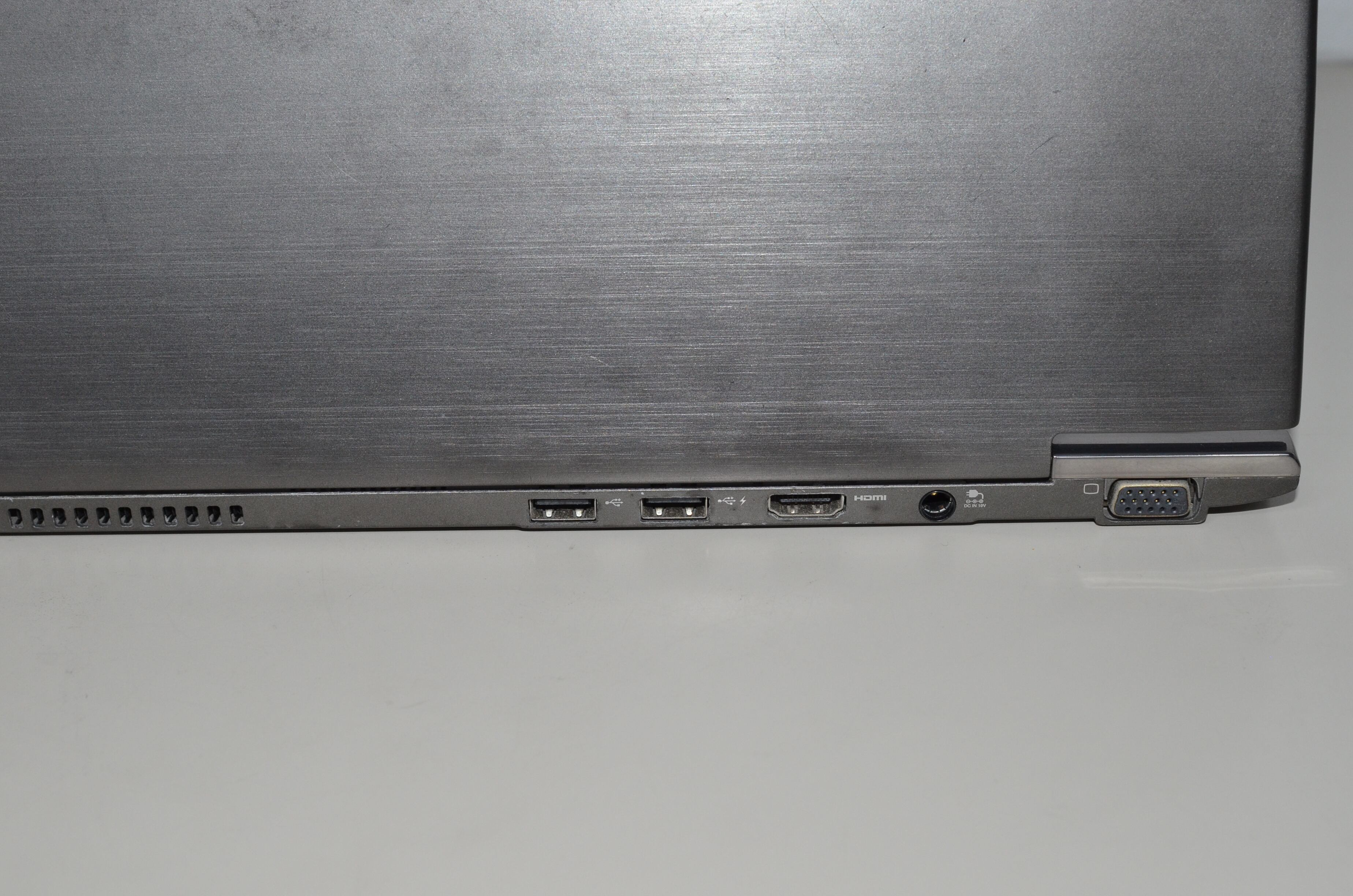 中古ノートパソコン 東芝Dynabook R631/28E Windows11 爆速SSD128GB