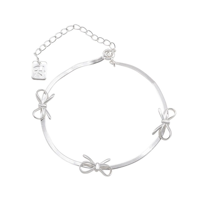 suzyaccシルバーのリボンブレスレット