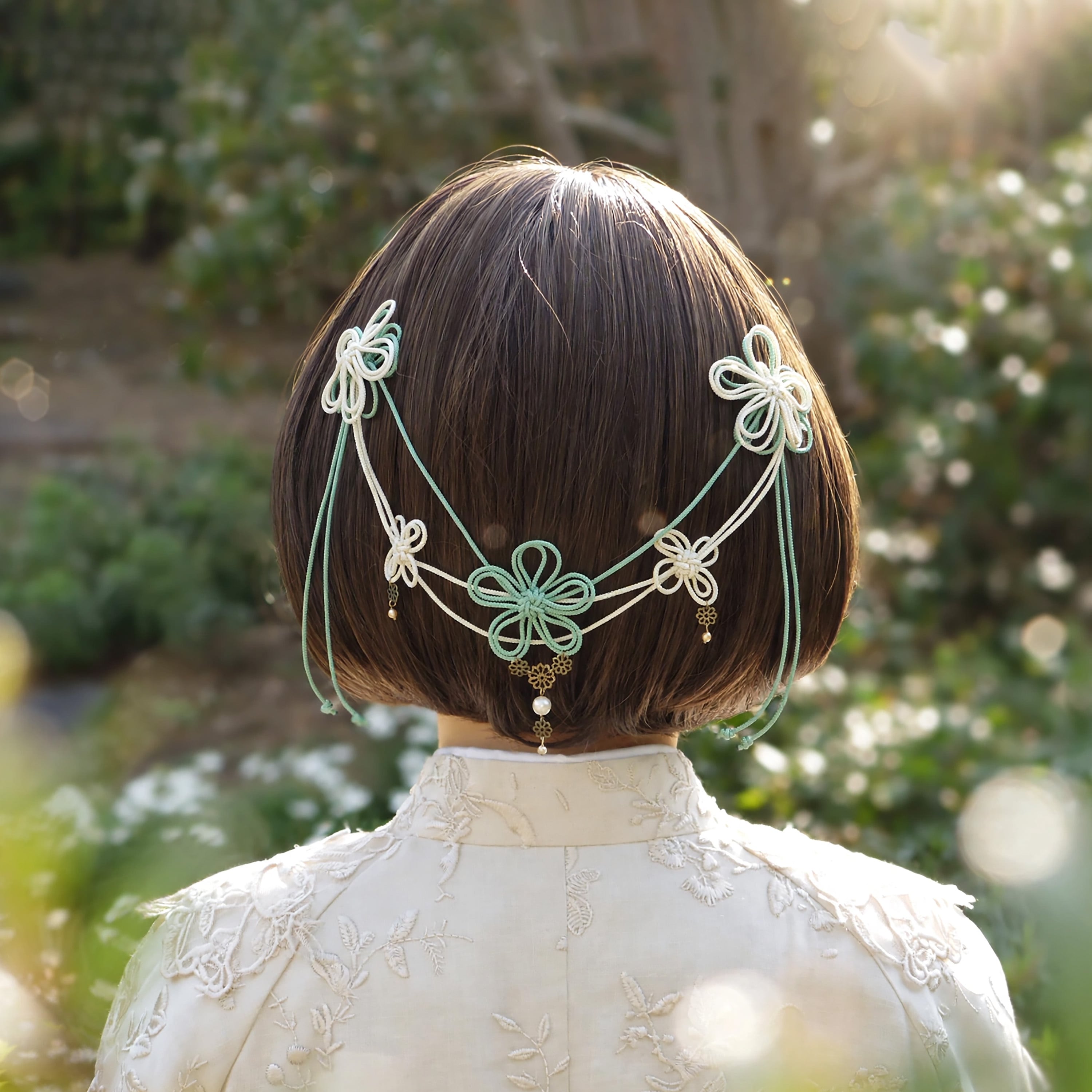 飾り結びヘアコーム「みちゆきて涼」(淡緑×アイボリー)【和風バックカチューシャ】浴衣・着物・フォーマルに。