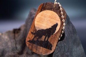 【21世紀最高峰の材】サイアミーズローズウッド マイクロカーリー 月とオオカミ