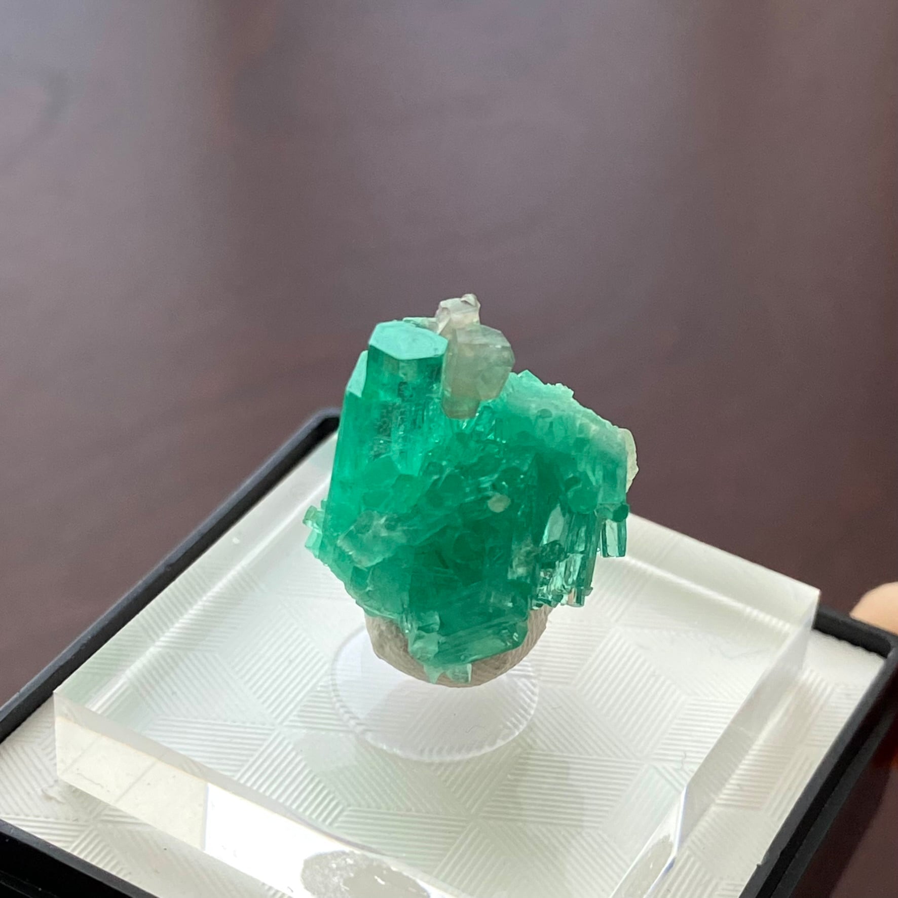 エメラルド / カルサイト【Emerald with Calcite】コロンビア産